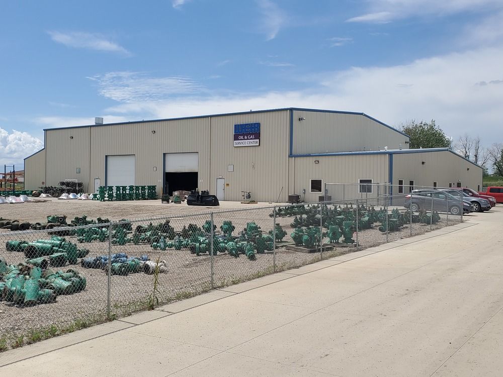 ± 15,000 SF shop, office & ± 7 acre yard | Former Weir Oil & Gas Facility: 14082 49th Rd NW, Williston, ND 58801